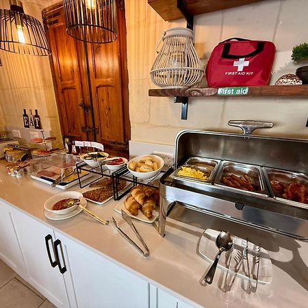 Ta' Matmura B&B Għarb Buitenkant foto
