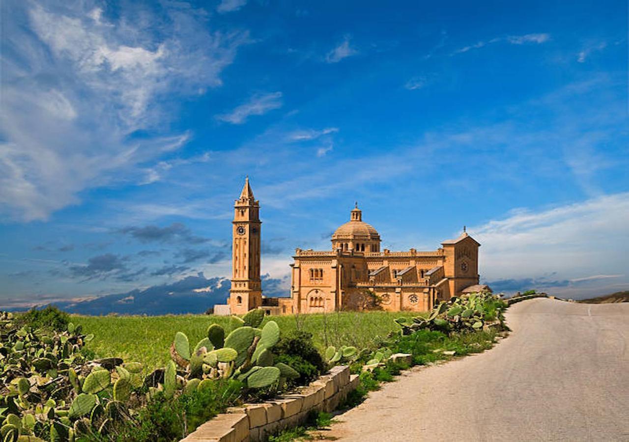 Ta' Matmura B&B Għarb Buitenkant foto