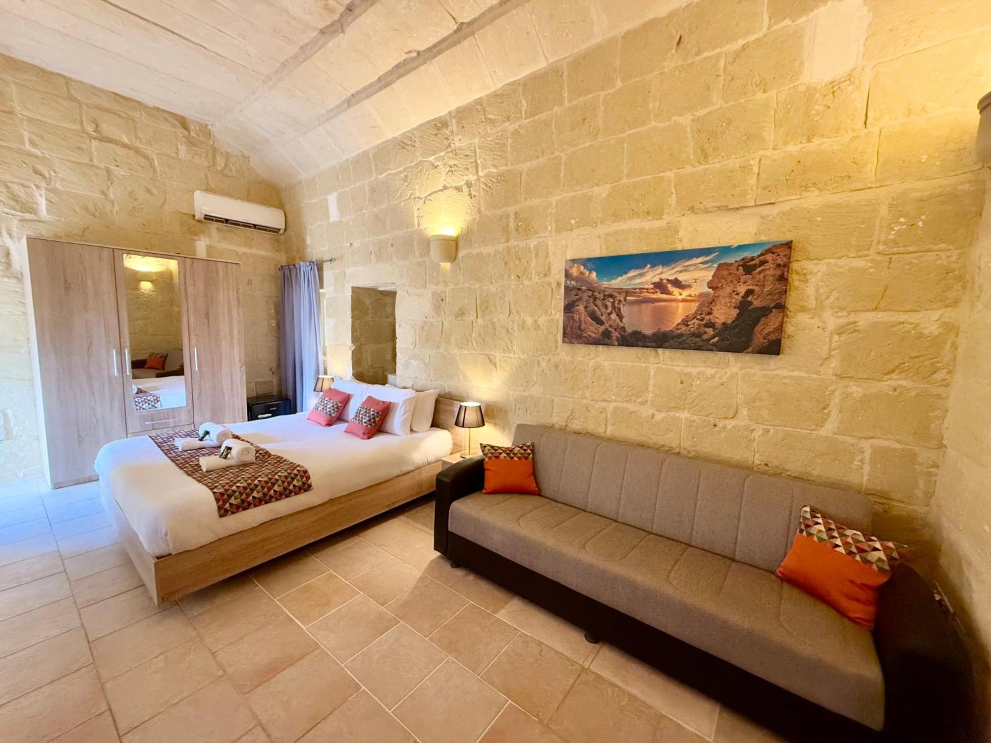 Ta' Matmura B&B Għarb Buitenkant foto