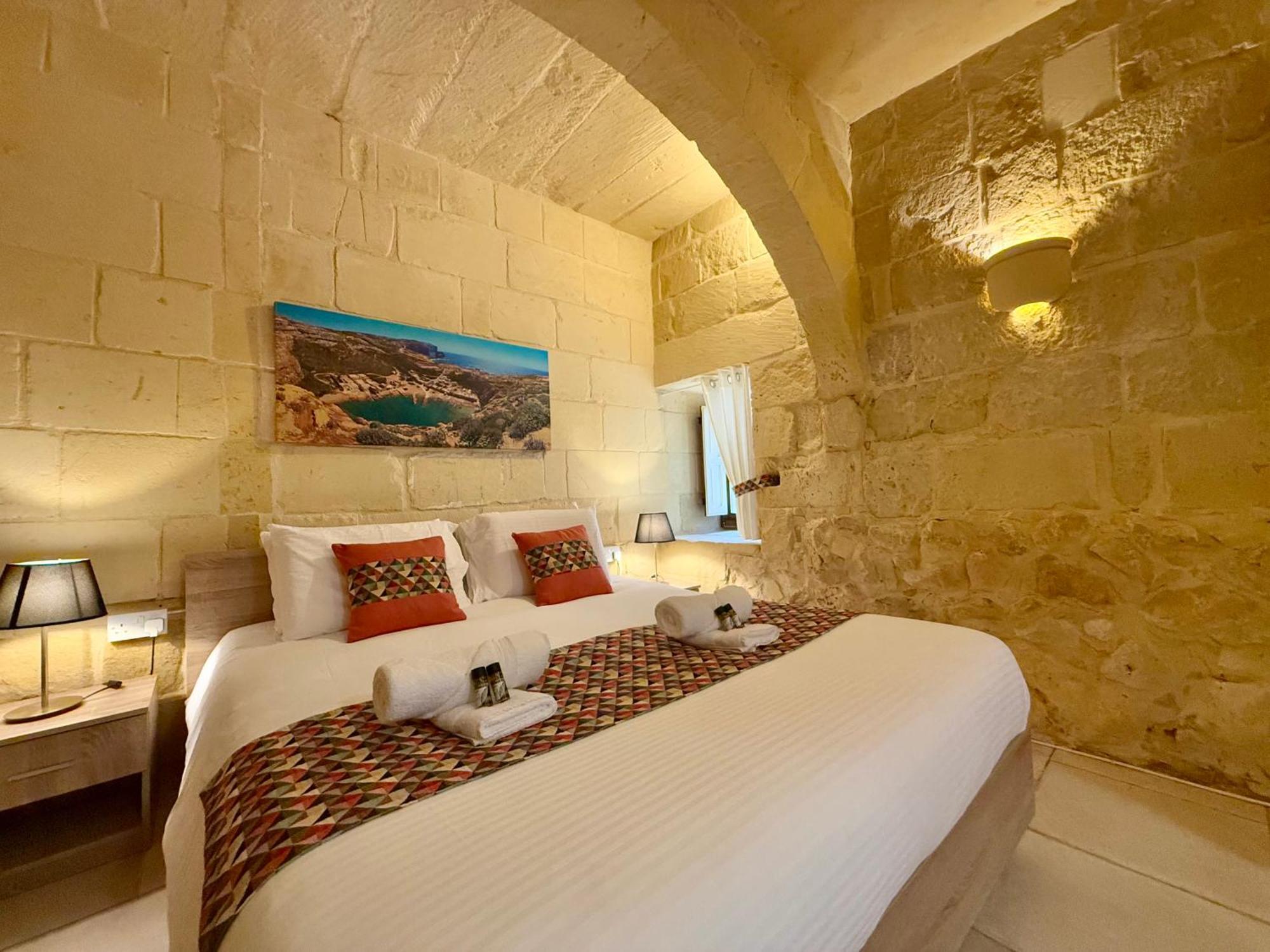 Ta' Matmura B&B Għarb Buitenkant foto