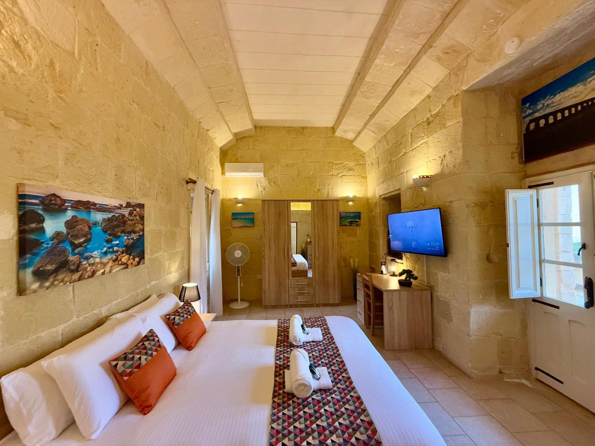 Ta' Matmura B&B Għarb Buitenkant foto
