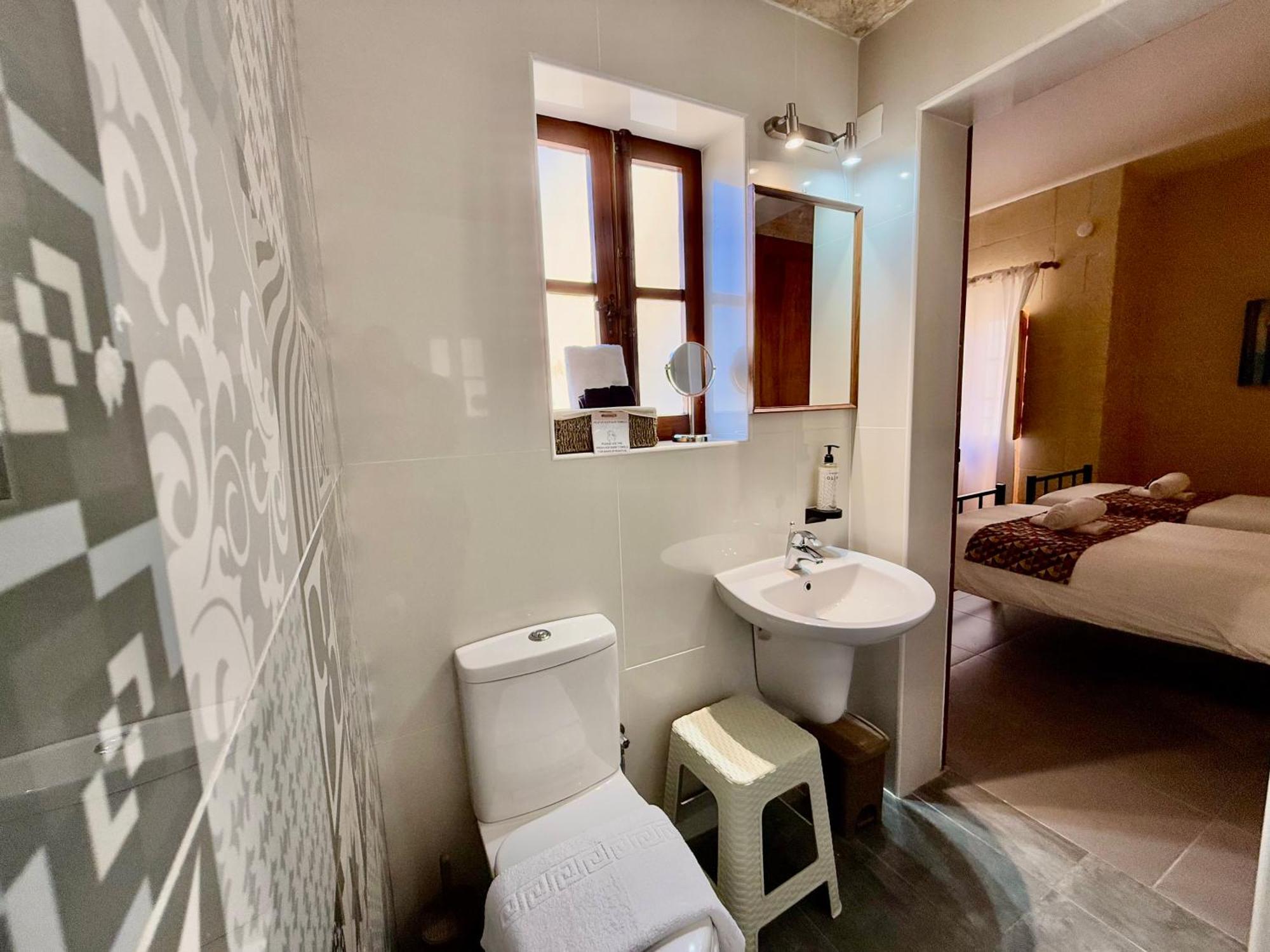 Ta' Matmura B&B Għarb Buitenkant foto