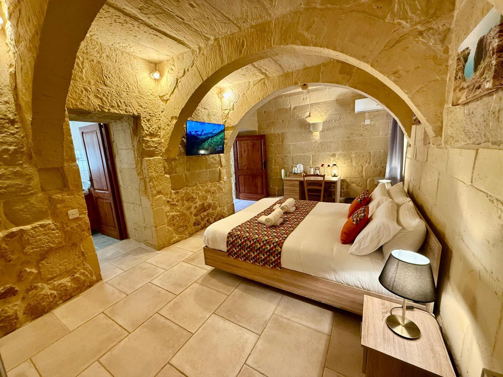 Ta' Matmura B&B Għarb Buitenkant foto