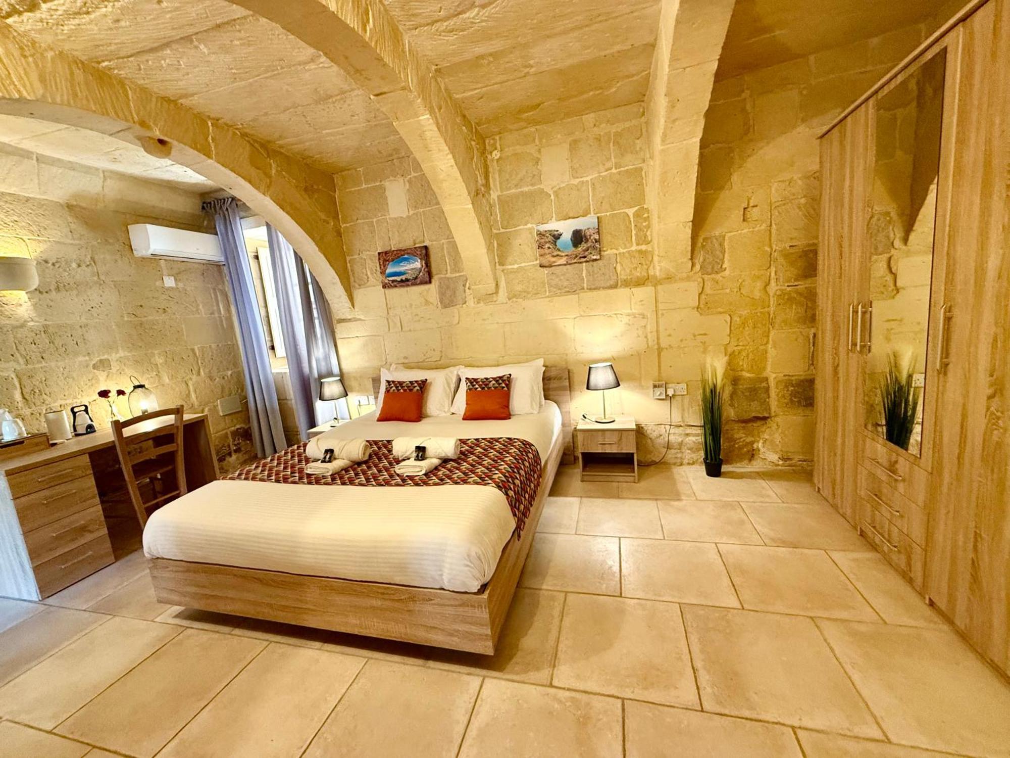 Ta' Matmura B&B Għarb Buitenkant foto