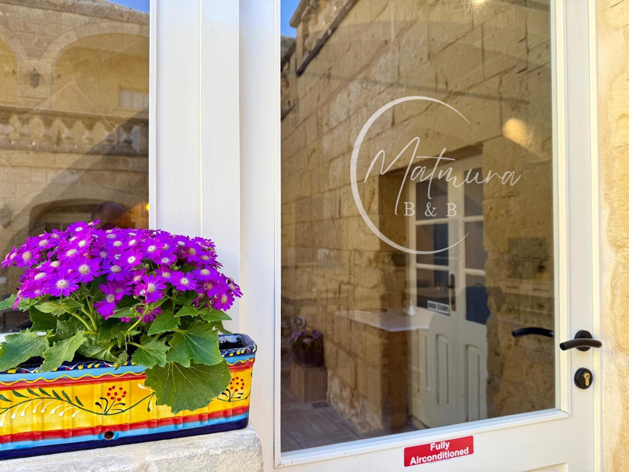 Ta' Matmura B&B Għarb Buitenkant foto