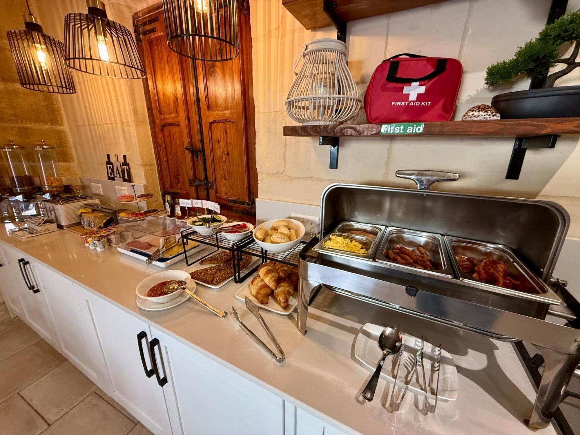 Ta' Matmura B&B Għarb Buitenkant foto